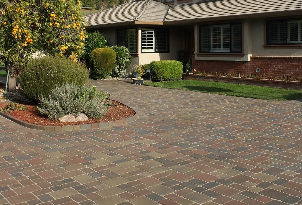 paving stone driveway