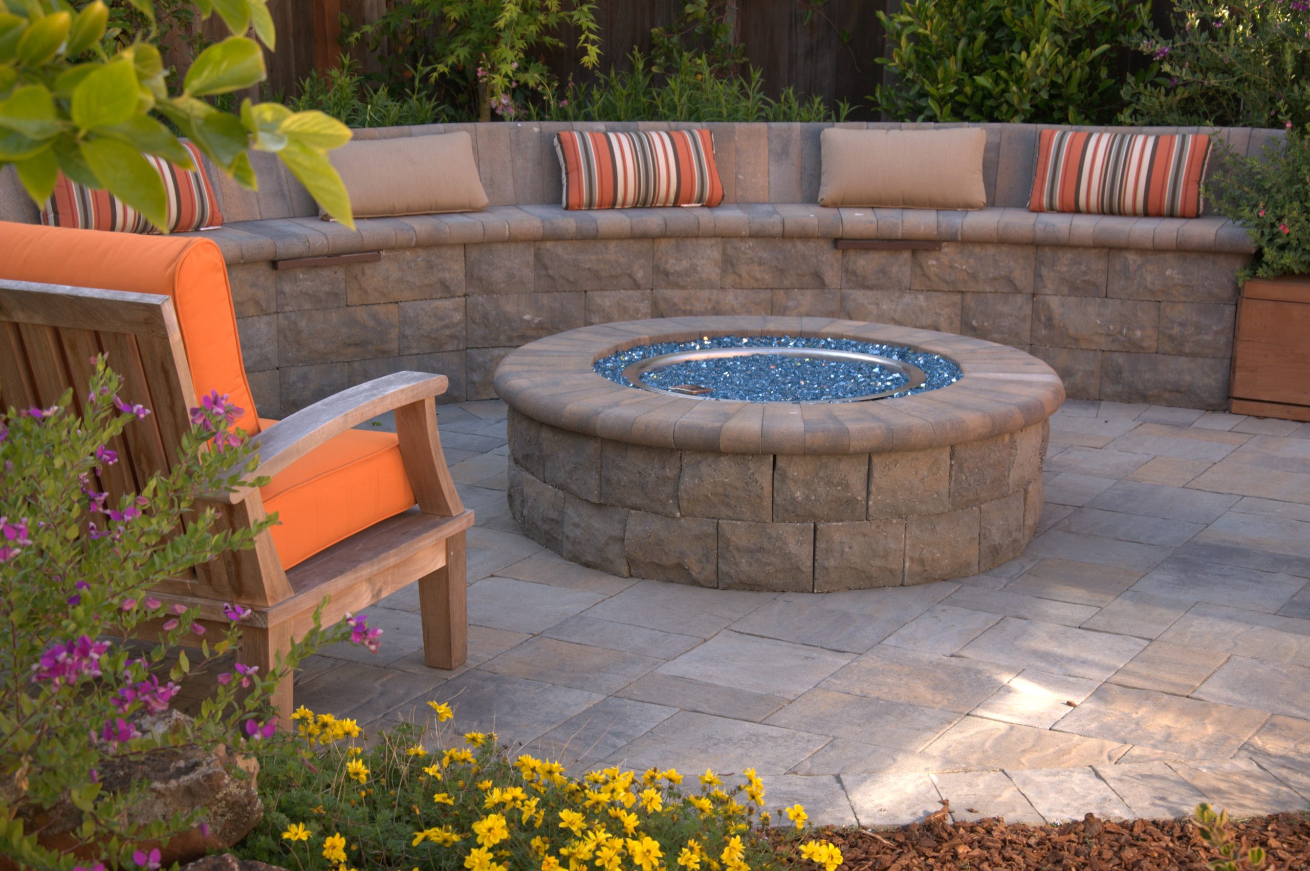 paver outdoor living space fireplace