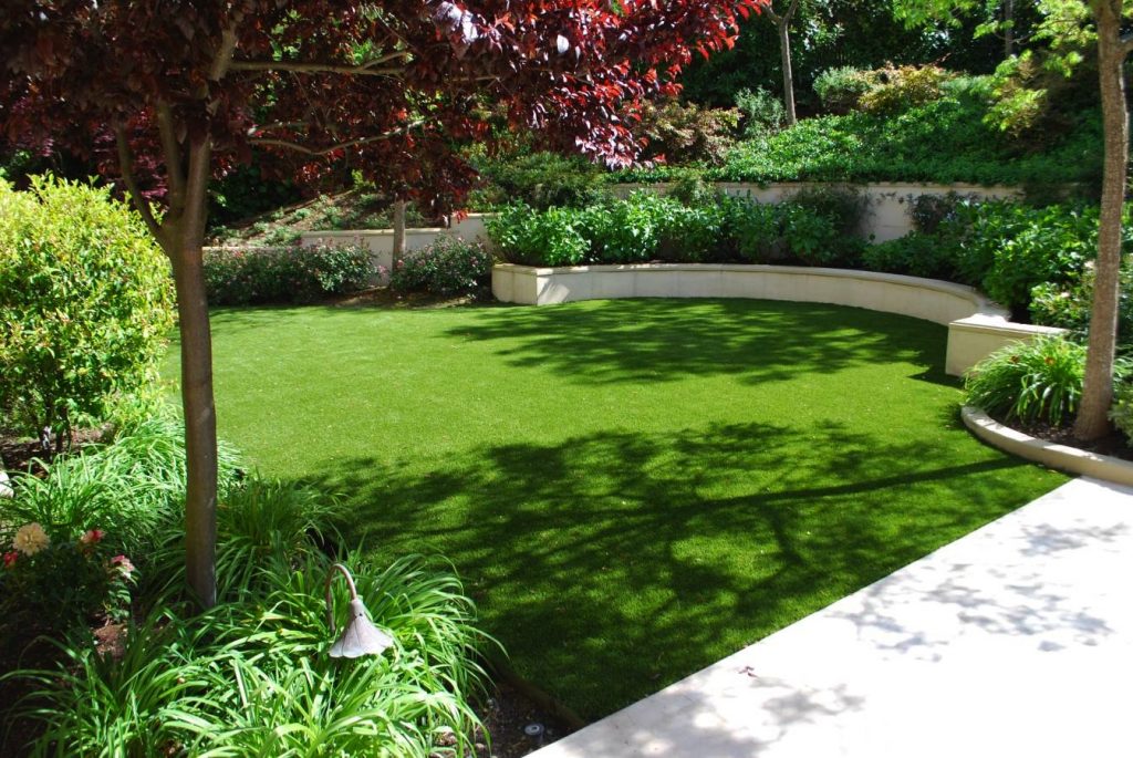 artificial backyard lawn