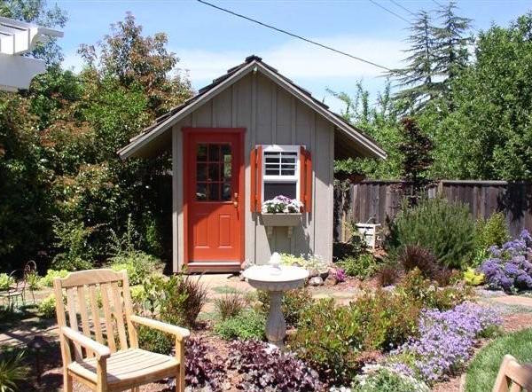 she shed with garden